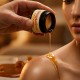 VELA DE MASSAGEM TEMPTATION COM FEROMONAS E AROMA DE CARAMELO 20ML CRUSHIOUS
